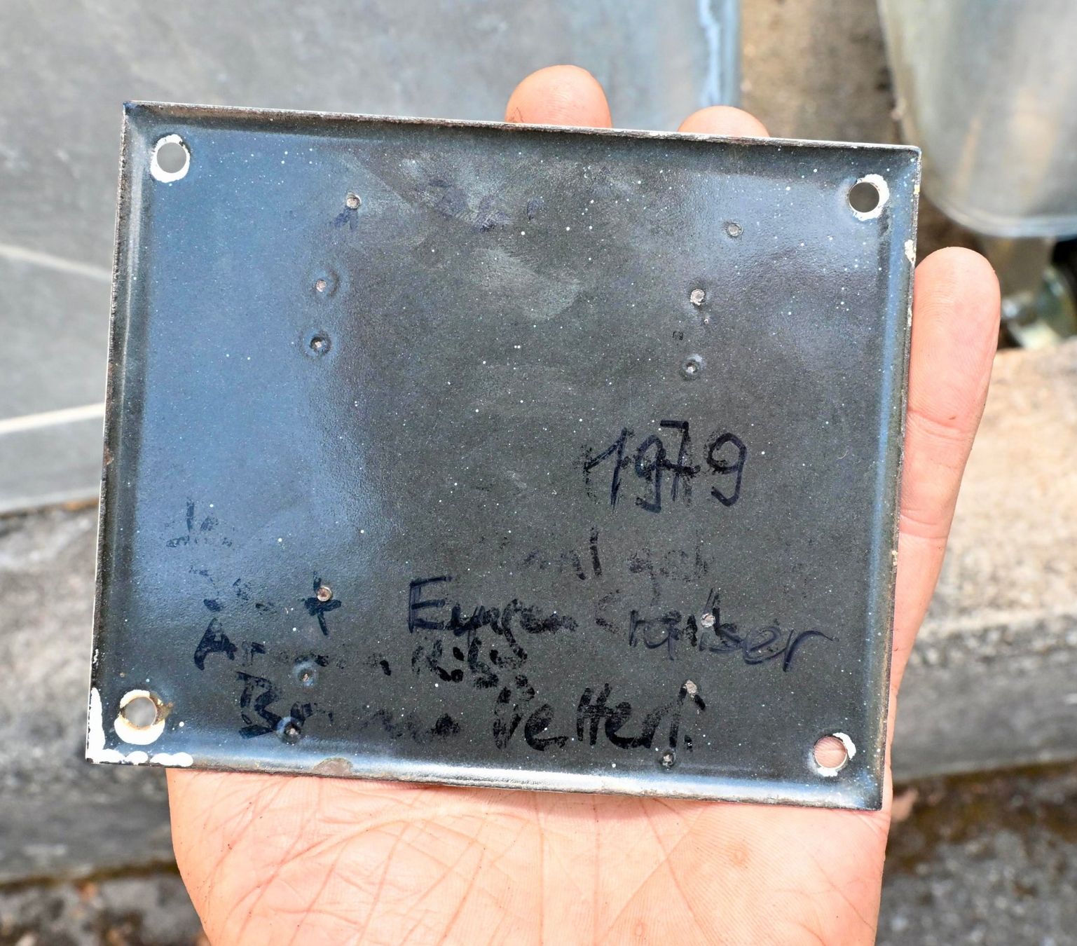Insegne: altes Emailschild Hausnummer 6 ODER 9 emaille 11.7 x 9.8cm – Usato da Pfaffhausen venduto da mono_rec 2