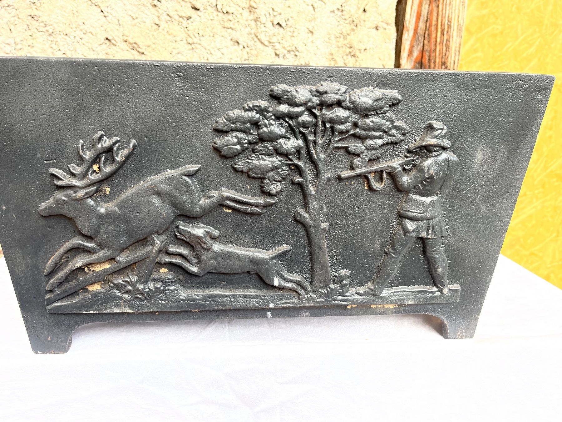 Vasi per fiori: Antike Gusseiserne Jardinaire – Usato da Brienz BE venduto da hey_z9vg 3
