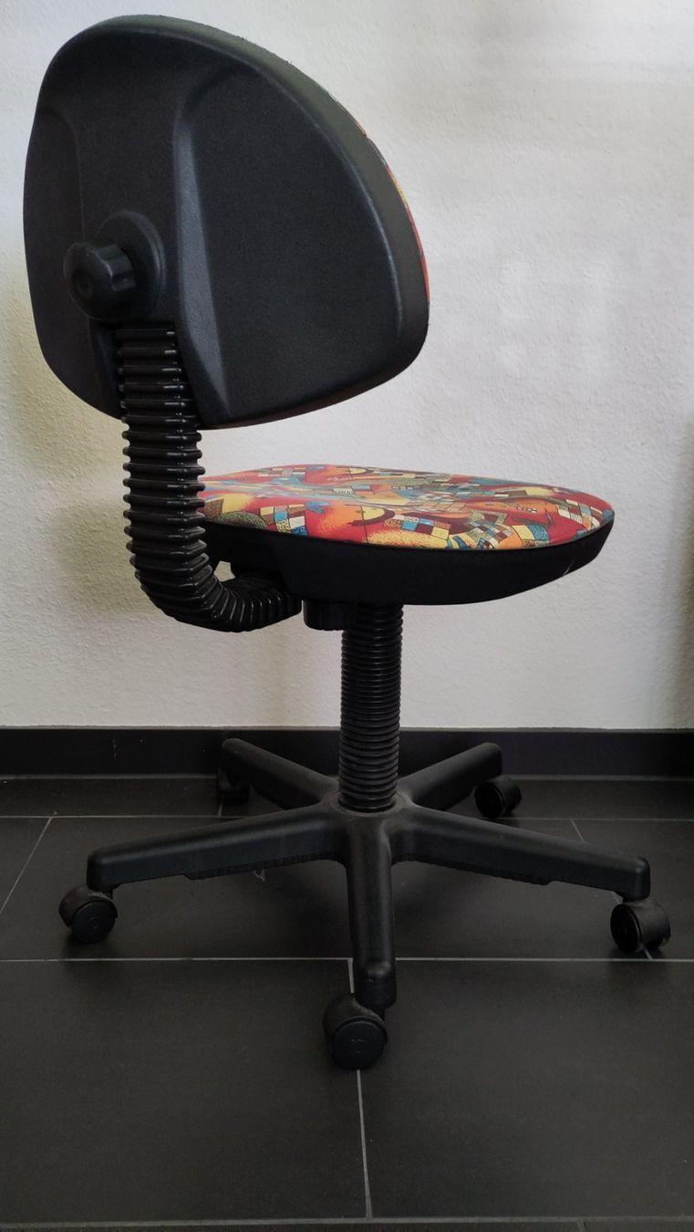 Sedie a rotelle: Kinder Bürostuhl – Usato da Hagendorn venduto da Holywood07 1