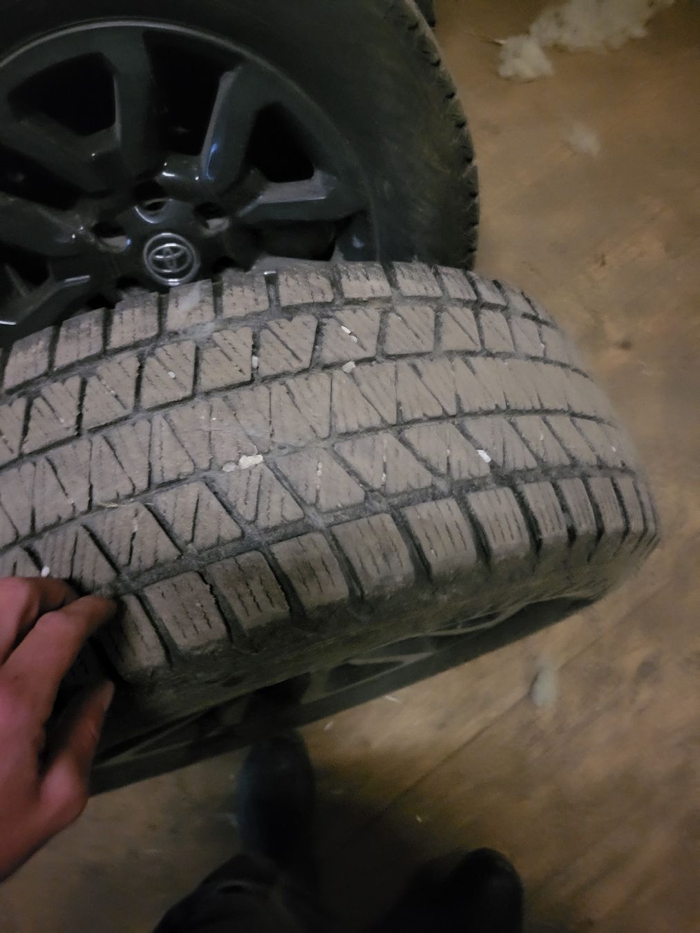 Toyota Pneumatici & Ruote complete: Kompletsatz Räder Toyota Hilux – Usato da Gähwil venduto da _-_Beni_-_01 1