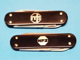 2 Sackmesser VICTORINOX classic Sammler- Werbemesser Couteau