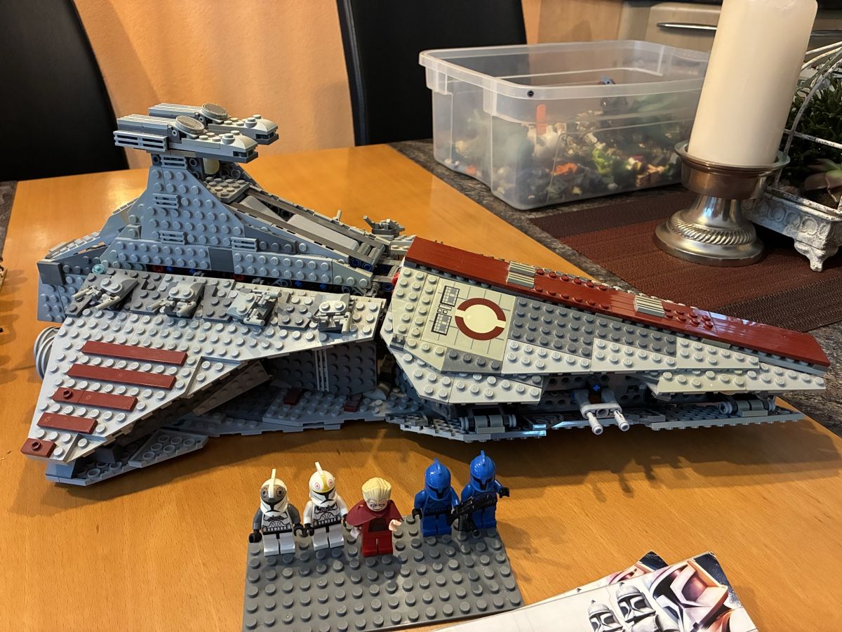 Lego Jouets: LEGO STAR Wars 8039 Venator-Class – D'occasion à sargans par Angamar 1