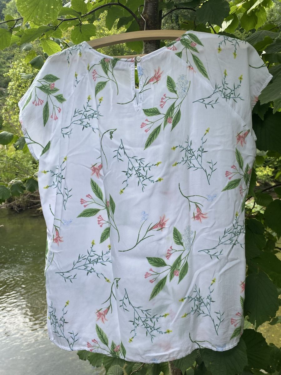 T-shirt: Lockeres luftiges Shirt Größe 40 – Usato da Scuol venduto da frosch85 1