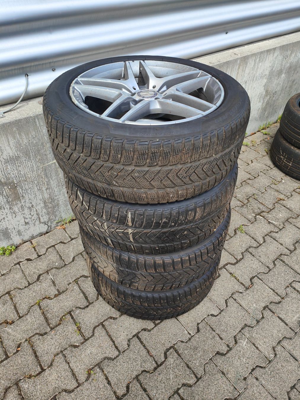 Mercedes-Benz Pneus & Kompletträder: Mercedes Original Räder – Gebraucht aus Oberengstringen von Reifen-Lagerverkauf