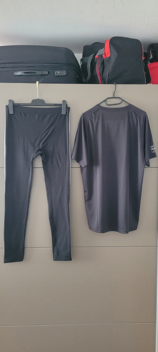 Puma Lotti di vestiti: T-shirt Puma & legging Chicorée  Taille L – Nuovo (secondo la descrizione) da Vevey venduto da x_y_f 3