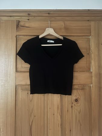 FB Sister Kurzarmshirt V-Ausschnitt Schwarz Grösse S 