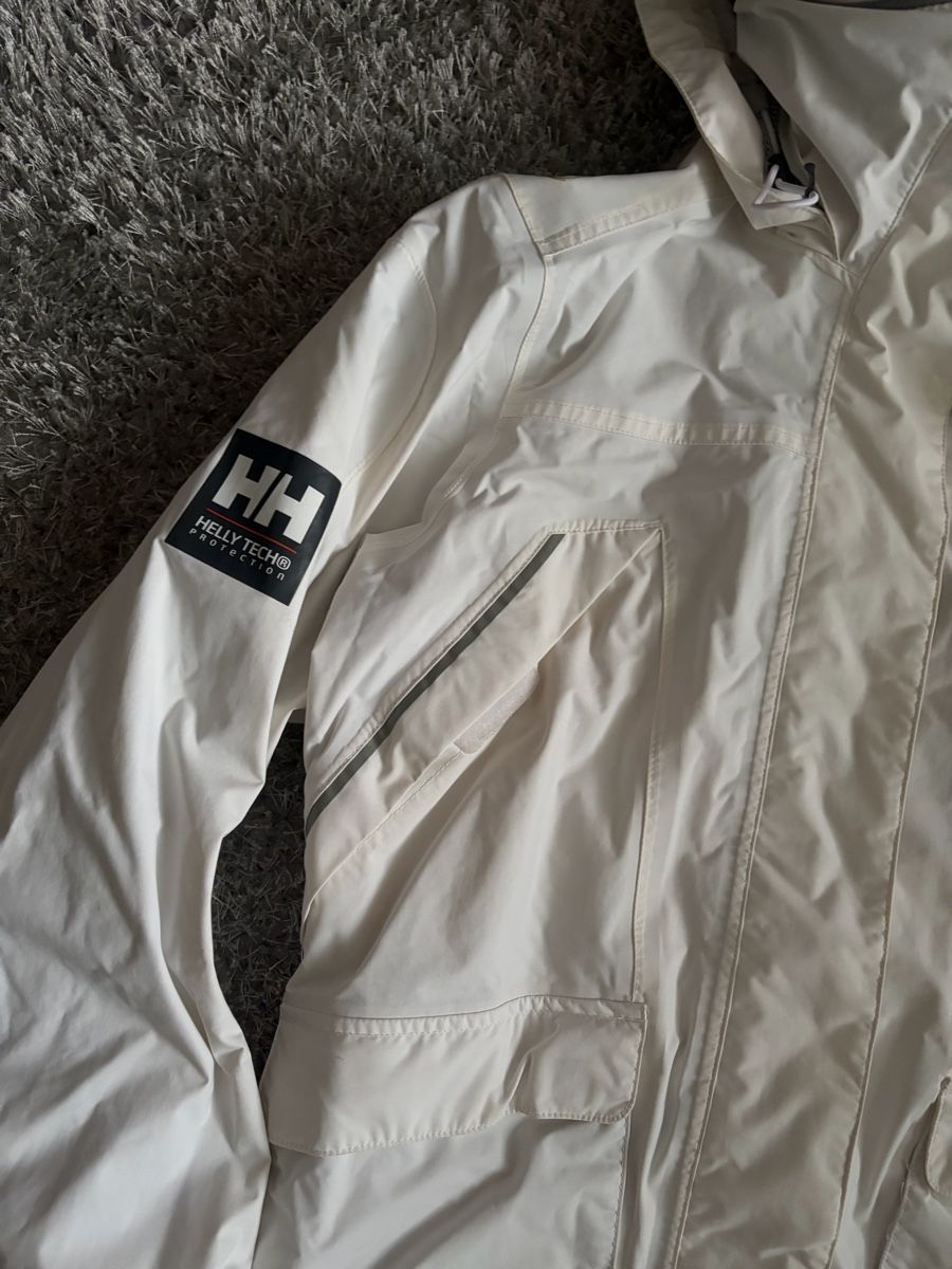 Helly Hansen Jacken: Helly Hansen Jacket M Waterproof Windproof – Gebraucht aus Brislach von edu_t6pq 1