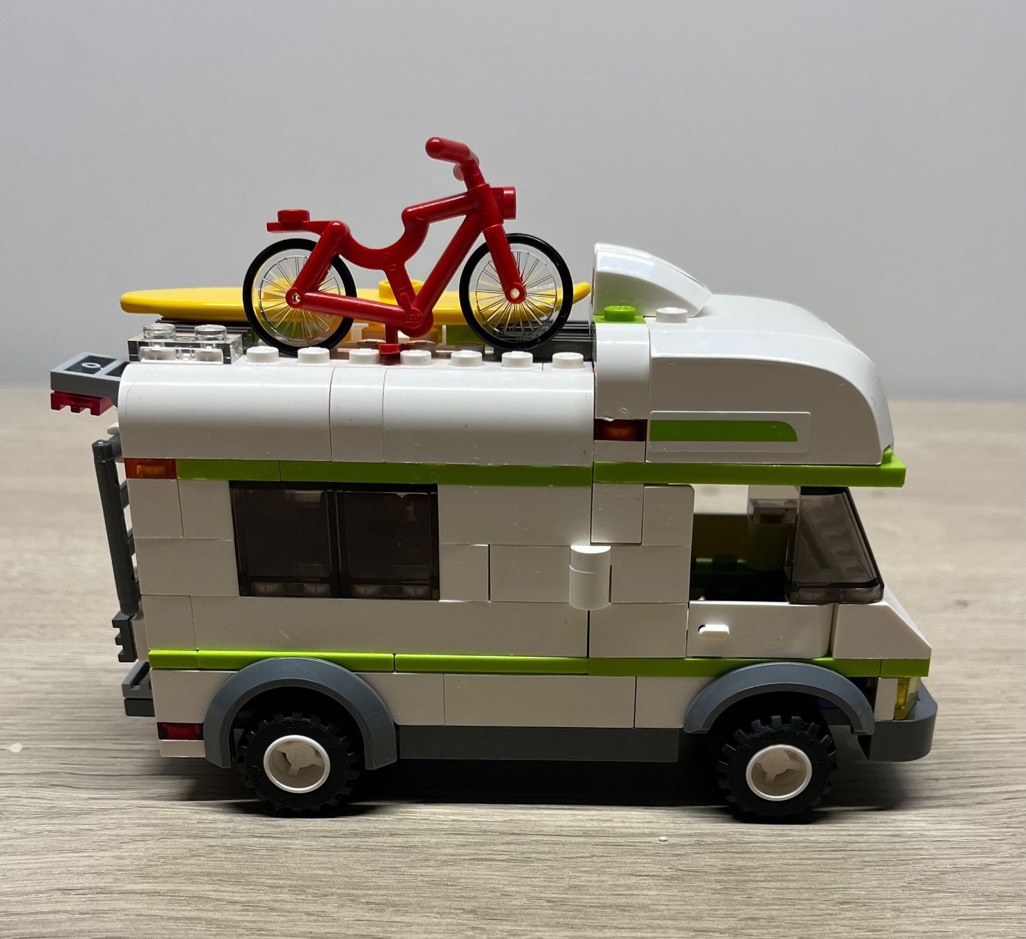 Lego Kit di costruzioni: Légo 7639 "Camper" Complet+Manuel de 2009 – Usato da Courgenay venduto da Kolfree 5