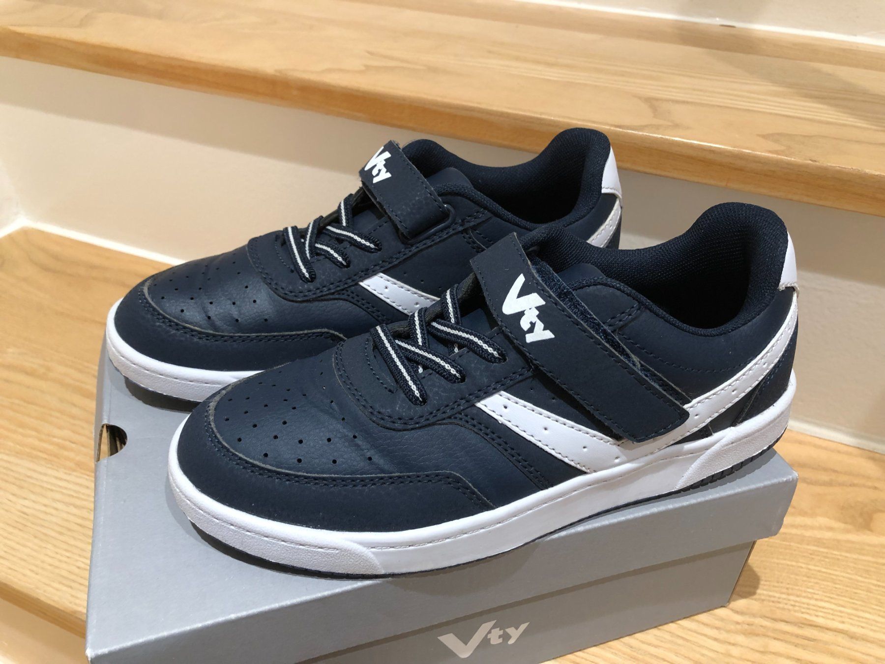 Victory Chaussures garçon: Victory / Vty Sneaker - Jungen Gr. 35 – D'occasion à Bonstetten par Magnum2 1