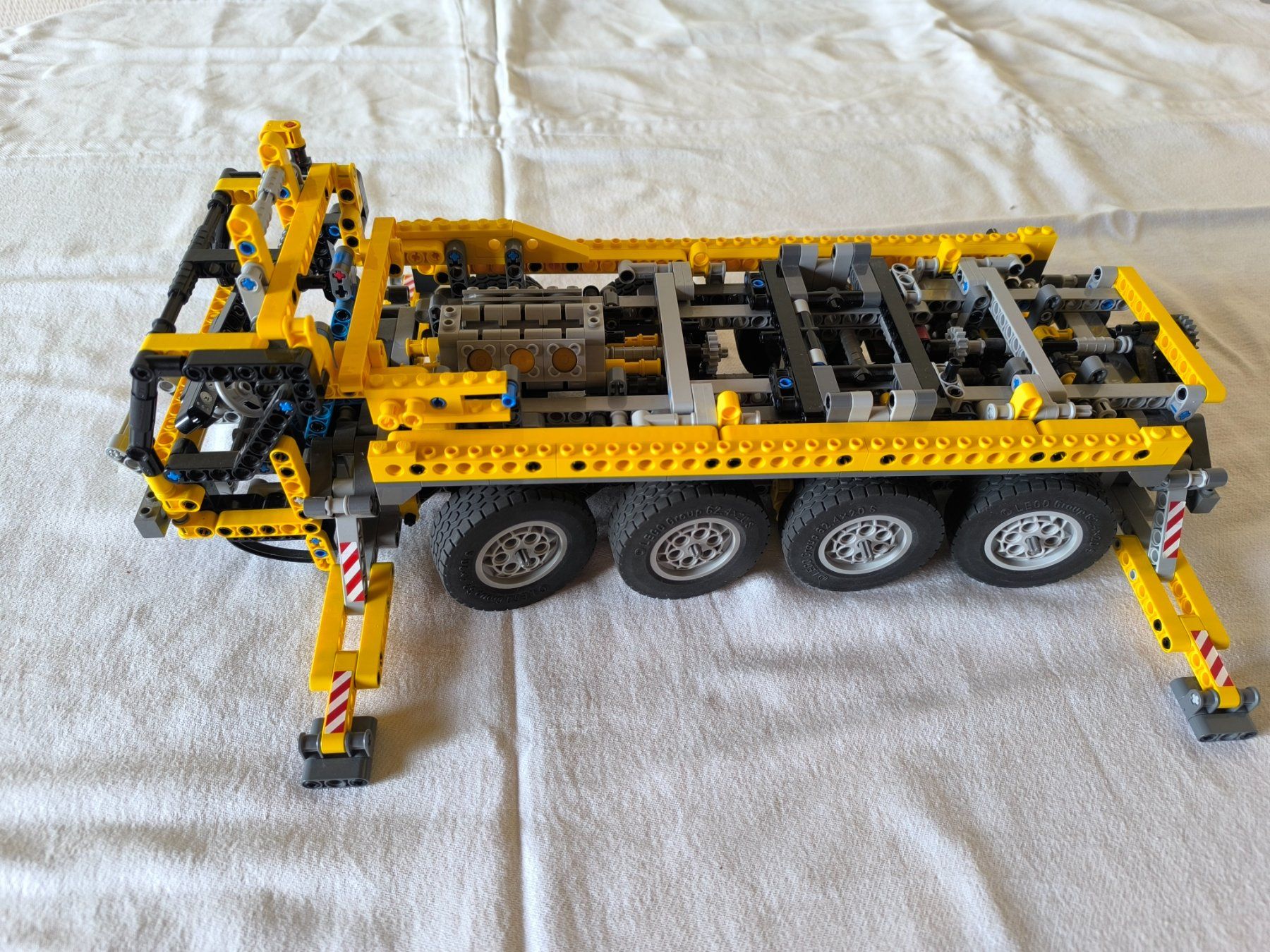 Lego Spielzeuge: LEGO Technic 8421 Kranlader – Gebraucht aus Rüti ZH von Zanthena 1