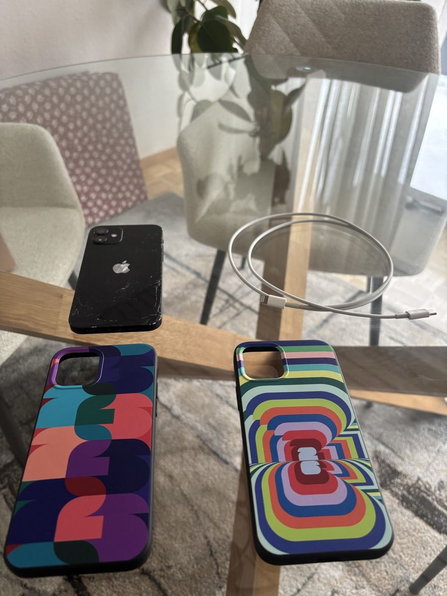 Apple Telefoni cellulari / Smartphones: iPhone 12 64GB Schwarz – Usato da Horgen venduto da nutzer8810 1