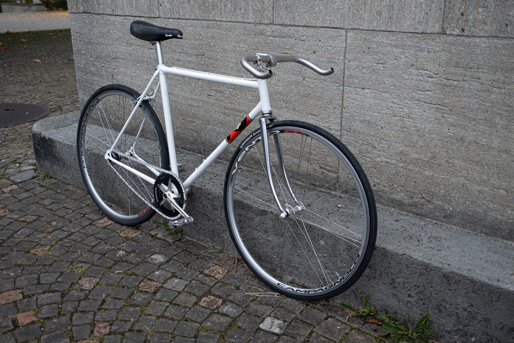 Campagnolo Biciclette: Weisses Singlespeed Velo mit Campagnolo Komponenten – Usato da Zürich venduto da joe-c 1