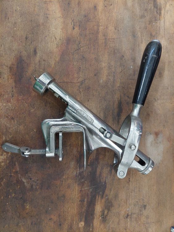 Präzisions-Schraubstock Für Modellbauer & Bastler – 6,4 Cm Backenbreite, 9,5 Cm Öffnung – Perfekt Für Runde Und Eckige Teile
