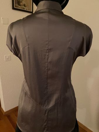 Elegante Seidenbluse Boss Gr. 40