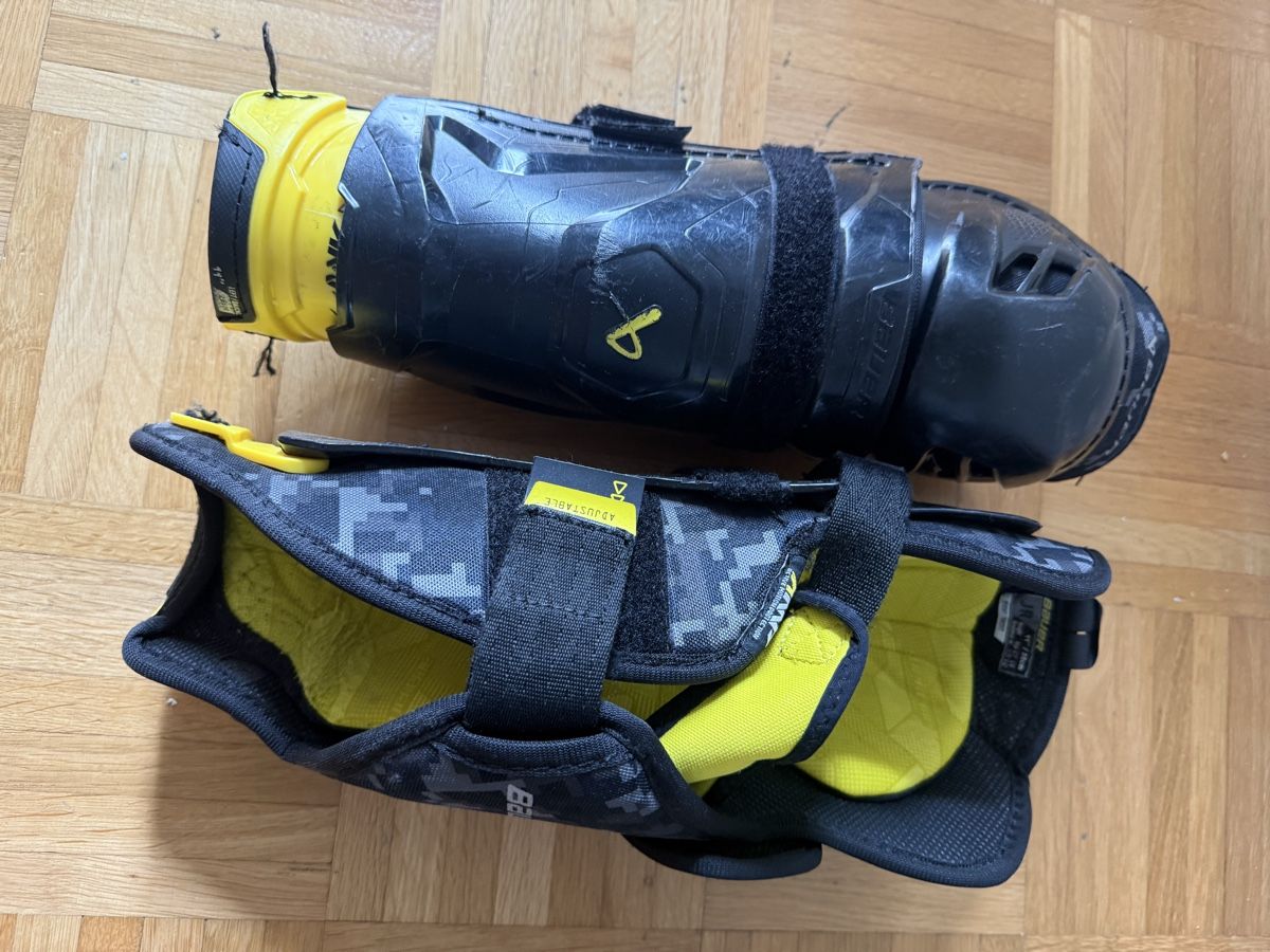 Bauer Protezioni & Imbottiture: Bauer Eishockey Schoner Jr. 11" / 28cm – Usato da Au (ZH) venduto da Arbeitsameise
