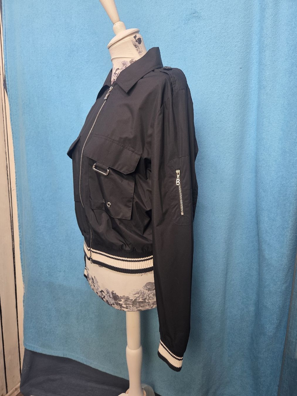Bogner Jacken: Bogner Windjacke Größe 38 schwarz mit Strickbund – Gebraucht aus Kreuzlingen von ang_7k8d 1