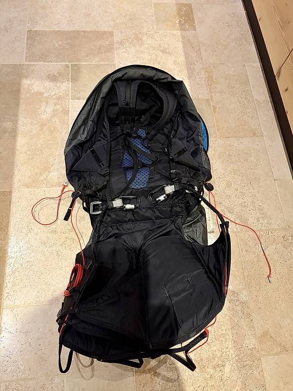 Sport dell'aria & Aquiloni: Advance Easiness 3 avec parachute de secours – Usato da Villarvolard venduto da Kiwiboy89 2
