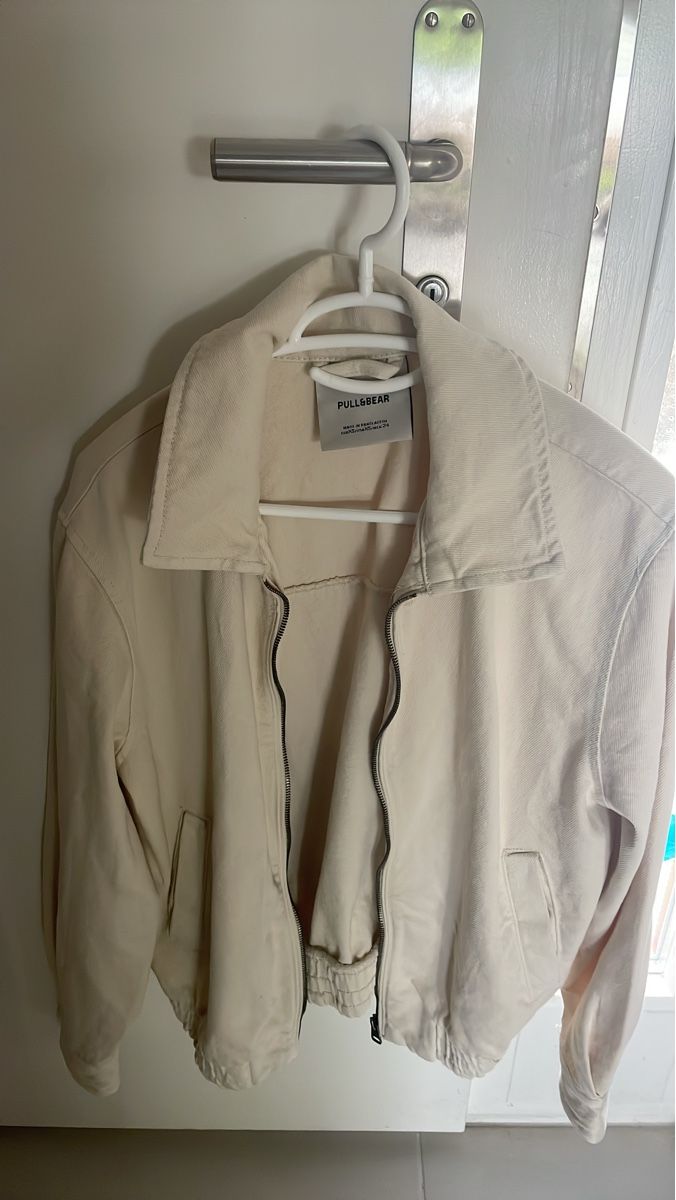 Pull&Bear Jacken: Pull&Bear Jacke hellbeige  neuwertig – Neu (gemäss Beschreibung) aus Rickenbach SZ von Sunneundmeer