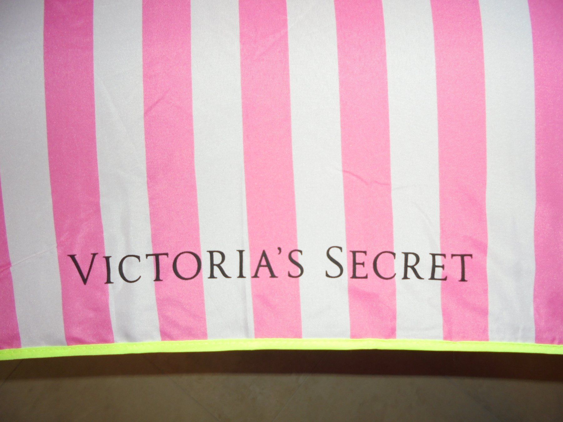 Ombrelli: VICTORIA'S SECRET REGENSCHIRM – Nuovo e nell'imballaggio originale da Aarau Rohr venduto da PinkSchwein 3