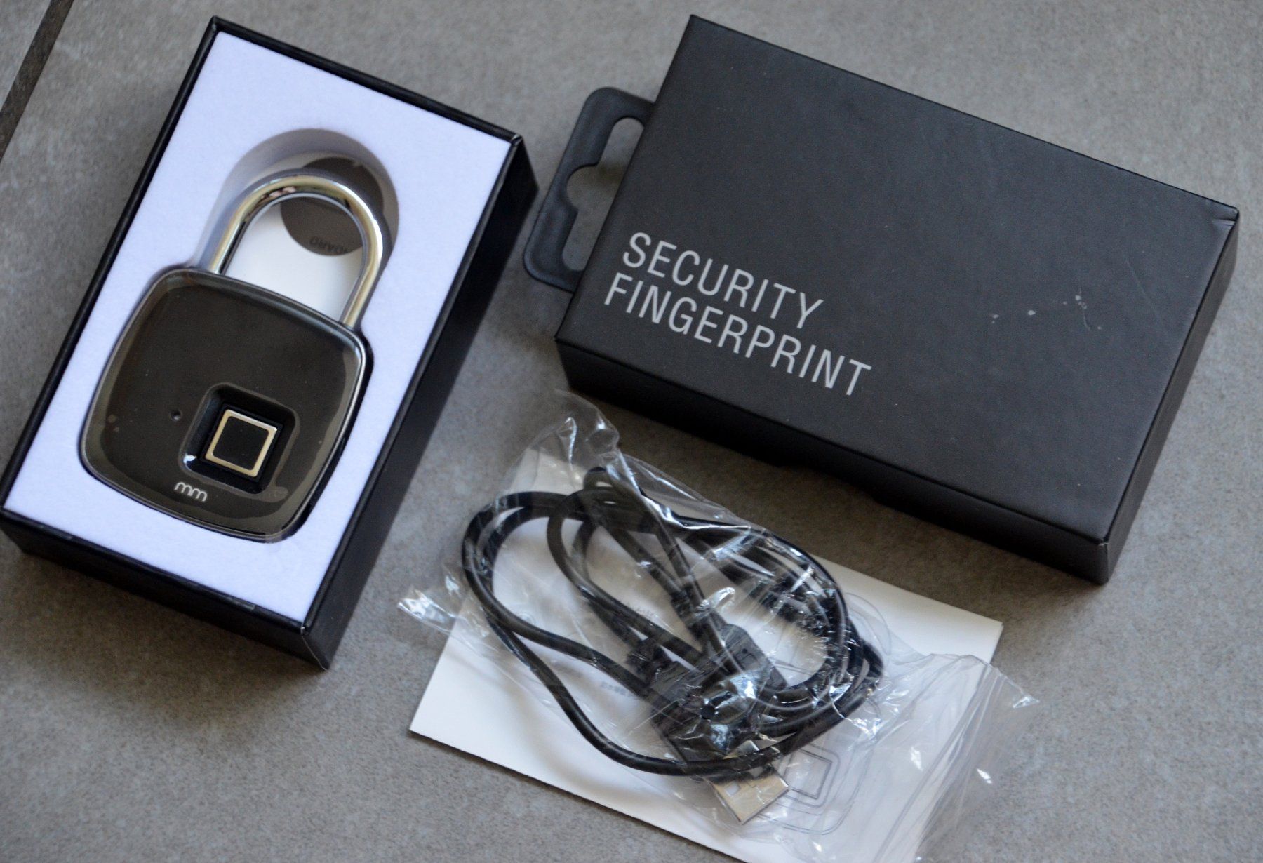 Schlösser: Vorhängeschloss mit Fingerabdruck Sensor cadenas – Neu und originalverpackt aus Collonges von arashee 2