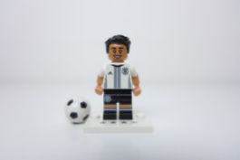 LEGO Minifigur CMF DFB Mesut Özil