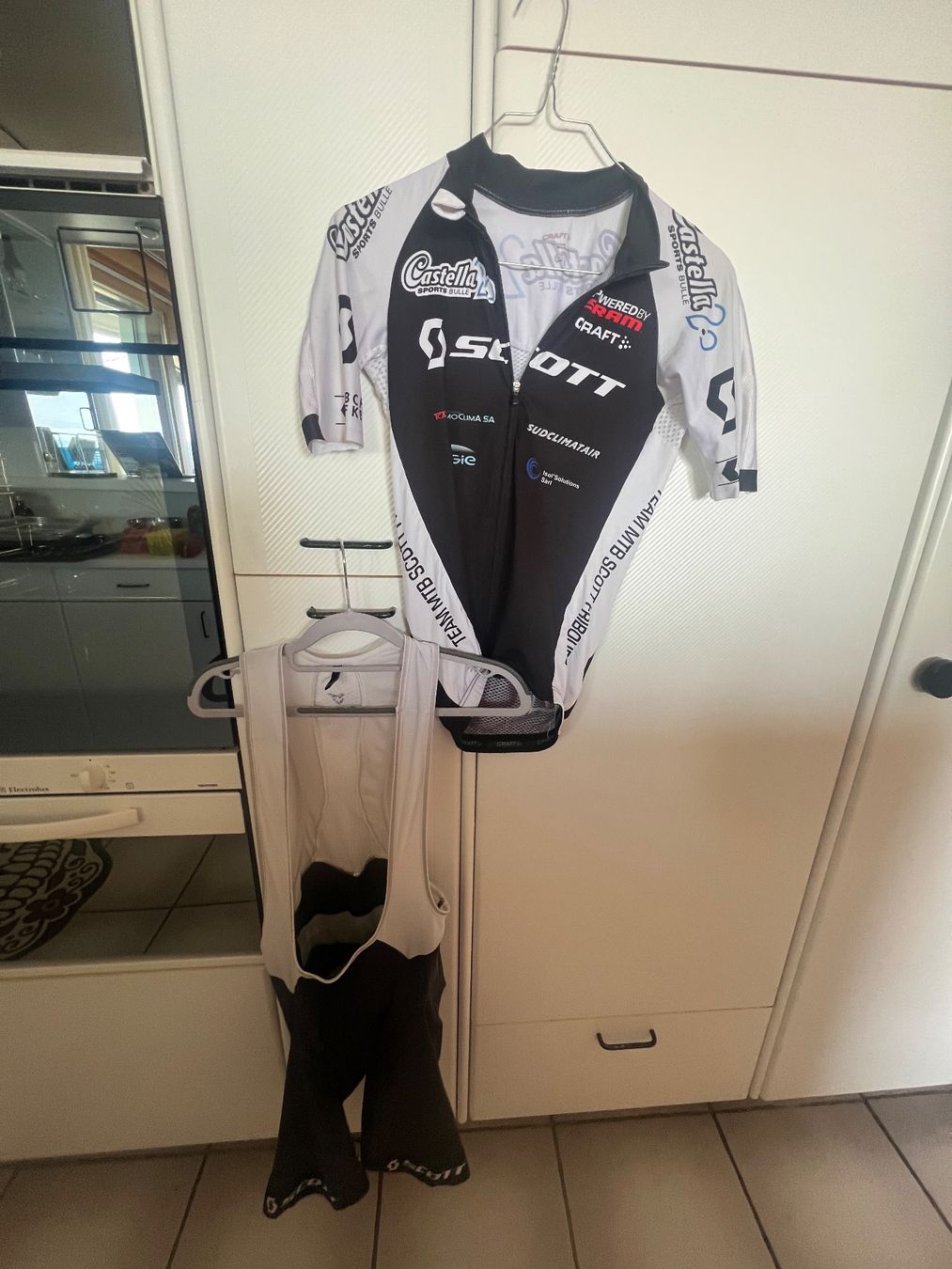 Scott Kleiderpakete: Ensemble cyclisme scott taille s – Gebraucht aus Lugnorre von jul_lnh6