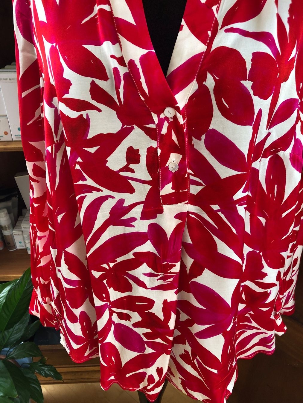 Camicette: Damen Bluse rot weiss Blumenmuster – Nuovo e nell'imballaggio originale da Arlesheim venduto da leyRum4.5 1