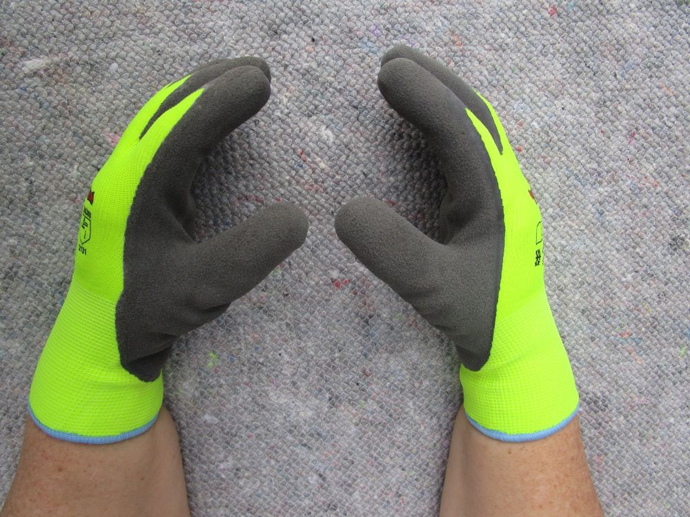 Guanti & manicotti: 100 Paar Winterhandschuhe, Textilhandschuhe gummiert 9/M – Nuovo (secondo la descrizione) da Eschenbach SG venduto da brocarte 4
