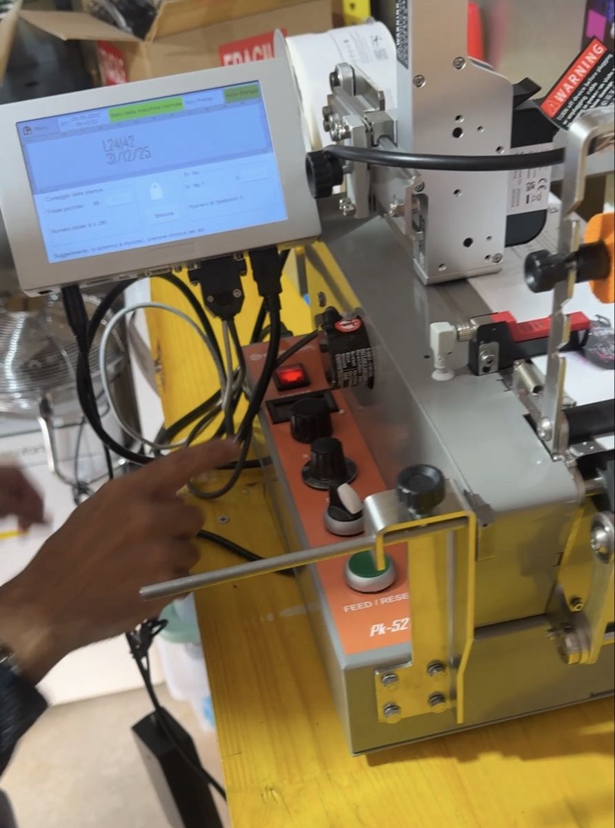 Tutte le macchine: Ettichettatrice semi automatica  – Nuovo (secondo la descrizione) da Randogne venduto da Swb_120 2
