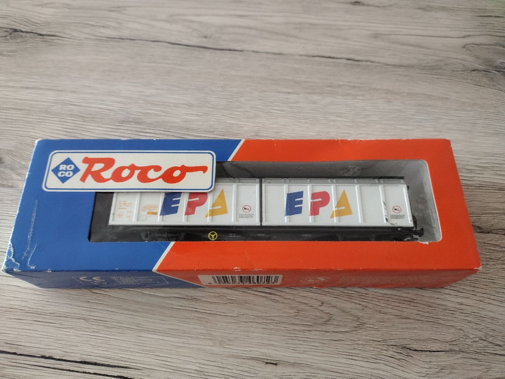 Roco Modelleisenbahnen: Wagon SBB EPA – Defekt aus Vevey von tgv3 3
