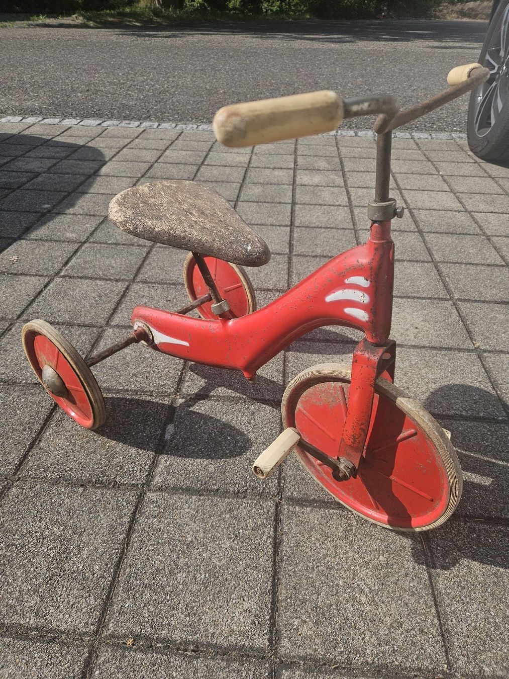 Veicoli per bambini: Kemp Kinderdreirad rot Metall Holz  – Usato da Brittnau venduto da Lexmark77 1