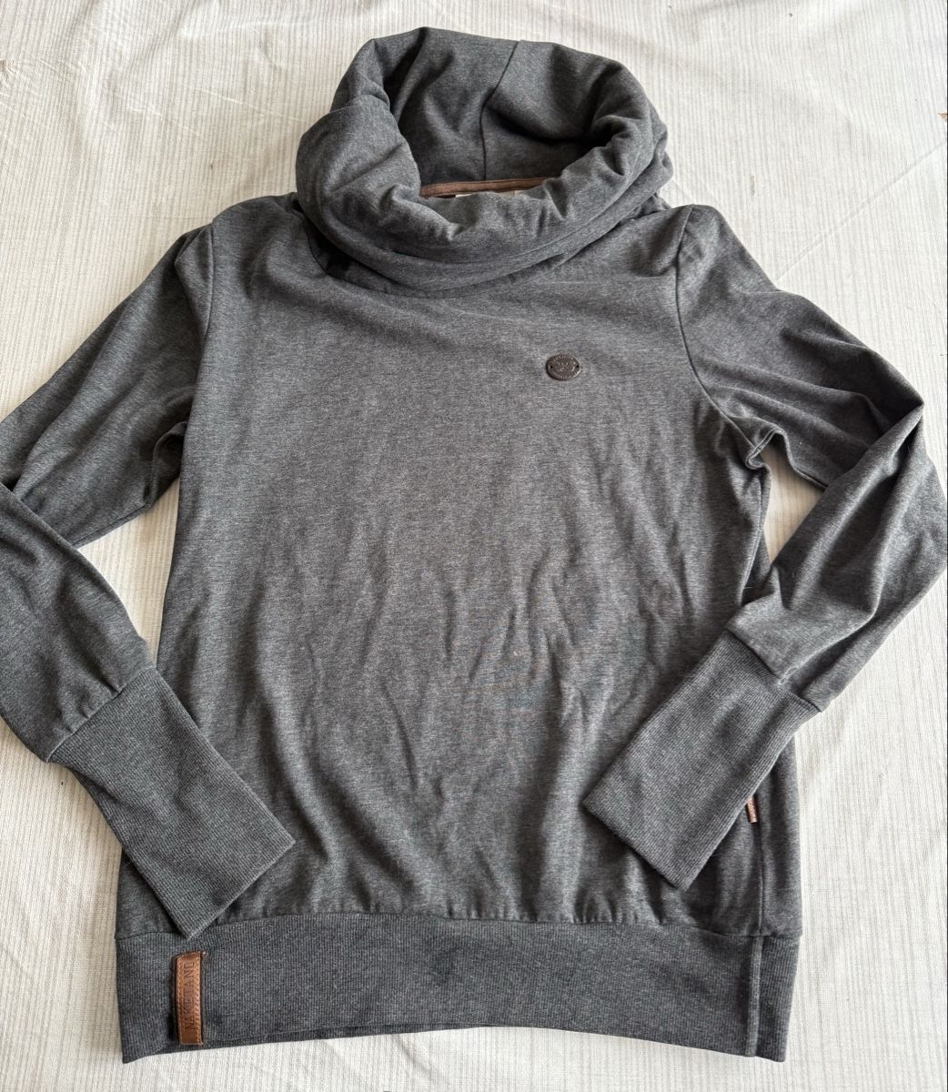 Pullover & Sweatshirts: 2 Pulli  1 Shirt – Gebraucht aus Strada von Betflo 5