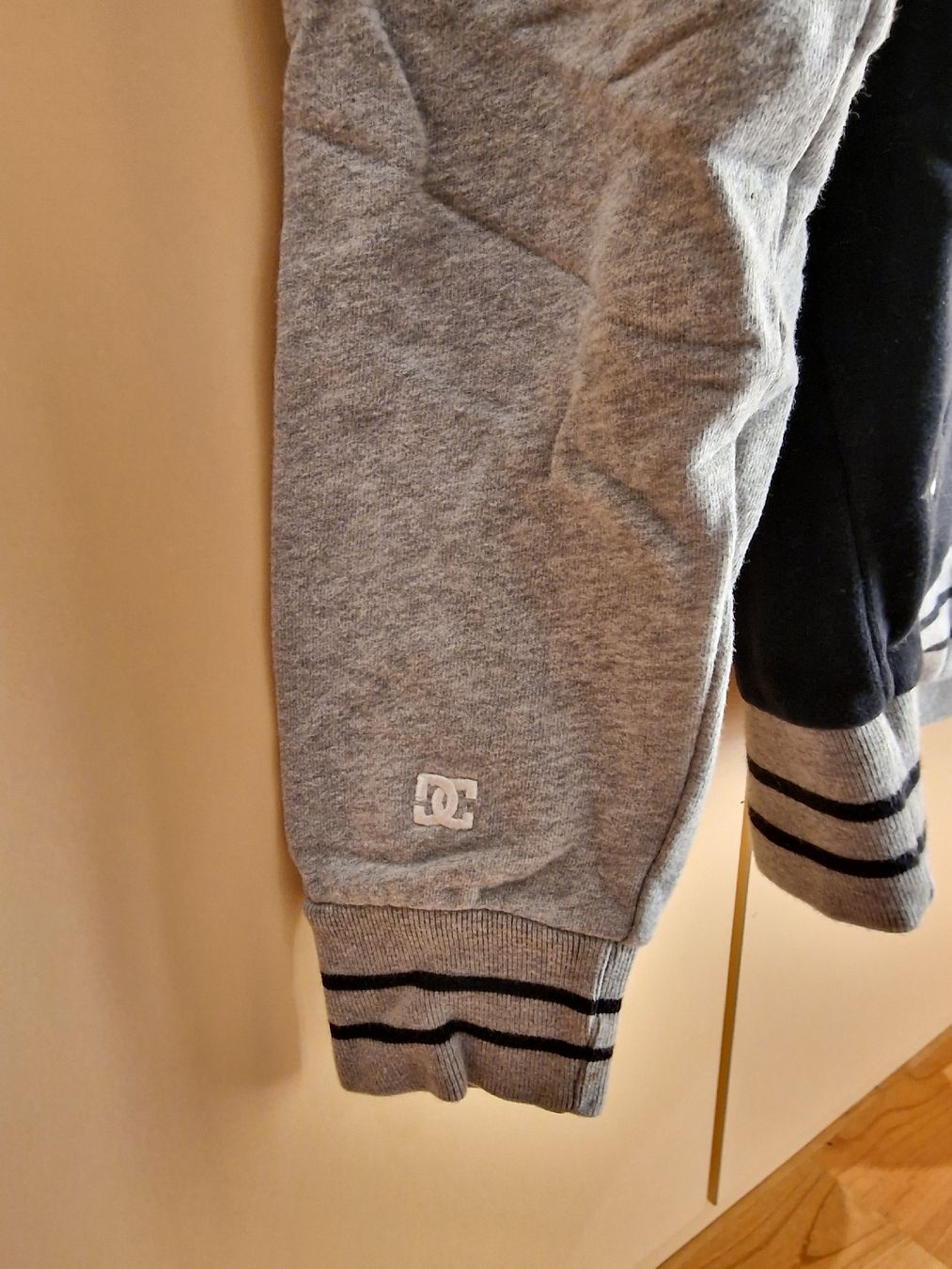 DC shoes Giacche: DC shoes Jäckchen schwarz grau - Grösse S – Difettoso da Bürglen UR venduto da luiroedes 4