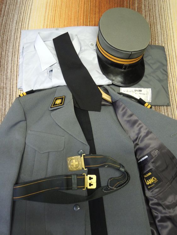 Schweizer Armee Uniformen: Uniform Oberstleutnant  im Gst "7 teilig" sehr schön – Gebraucht aus Uznach von Othmar52