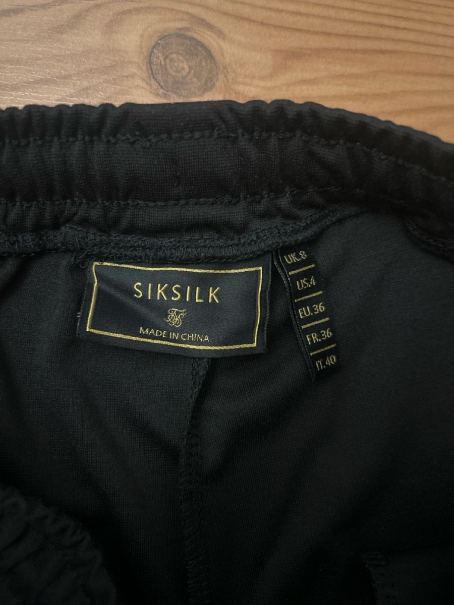 Siksilk Pantaloni: SIKSILK Botanical Flowers - Jogginghose - Gr. 36 – Nuovo (secondo la descrizione) da Hausen AG venduto da cele01 1