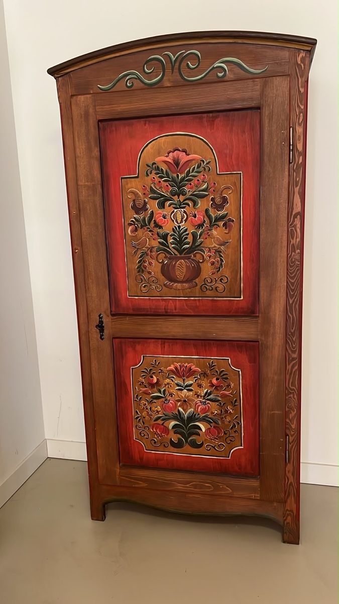 Armadi: Bauernschrank – Usato da Mollis venduto da Piet2piet2000