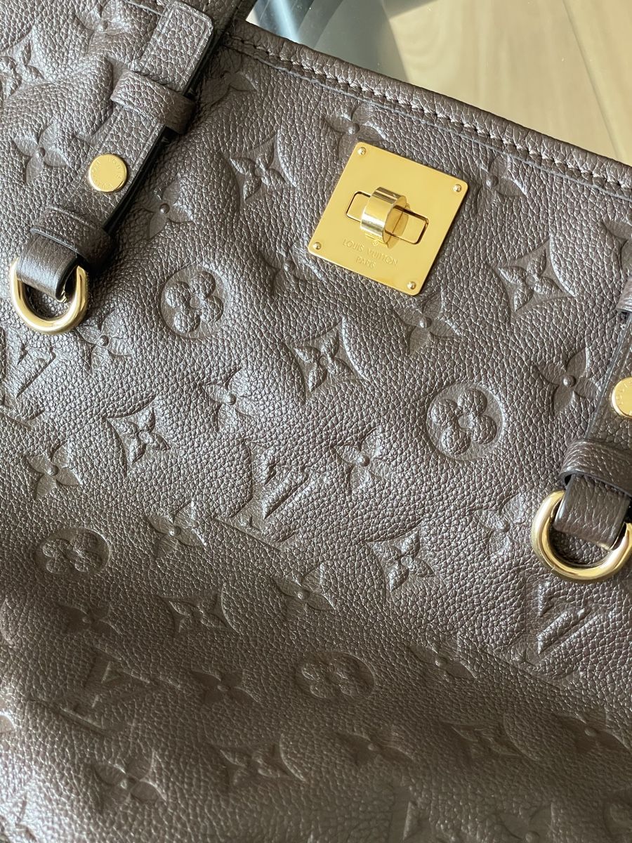 Louis Vuitton Sacs femmes: Louis Vuitton Monogram empreinte Citadine MM chocolate – D'occasion à Cologny par Jul_ez 8