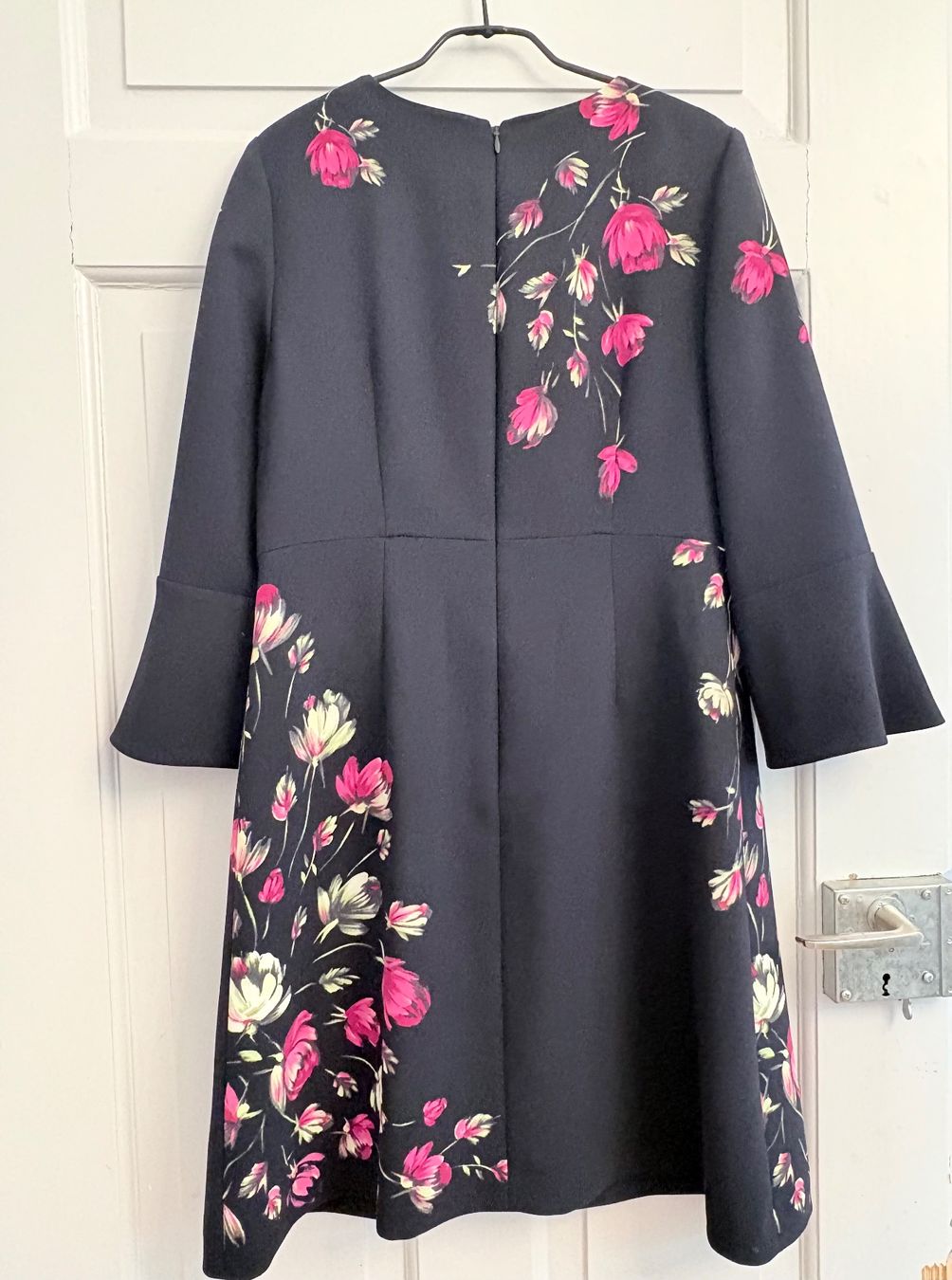 Hobbs Kleider: Hobbs, Kleid, Gr. 40 – Gebraucht aus Zürich von Pokimoki_1 4