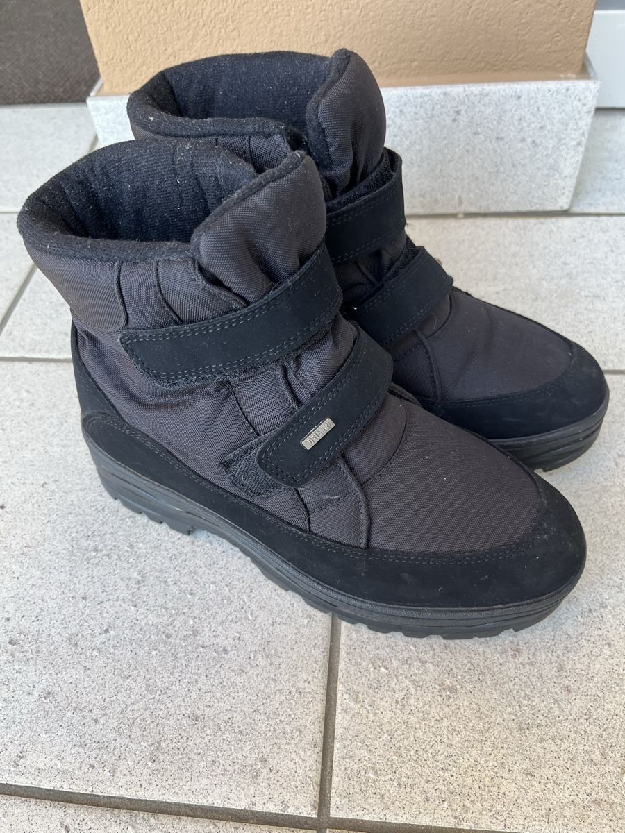 Scarpe da uomo: Winterstiefel / Schneestiefel, Grösse 44 – Usato da Bottenwil venduto da Guguseli014