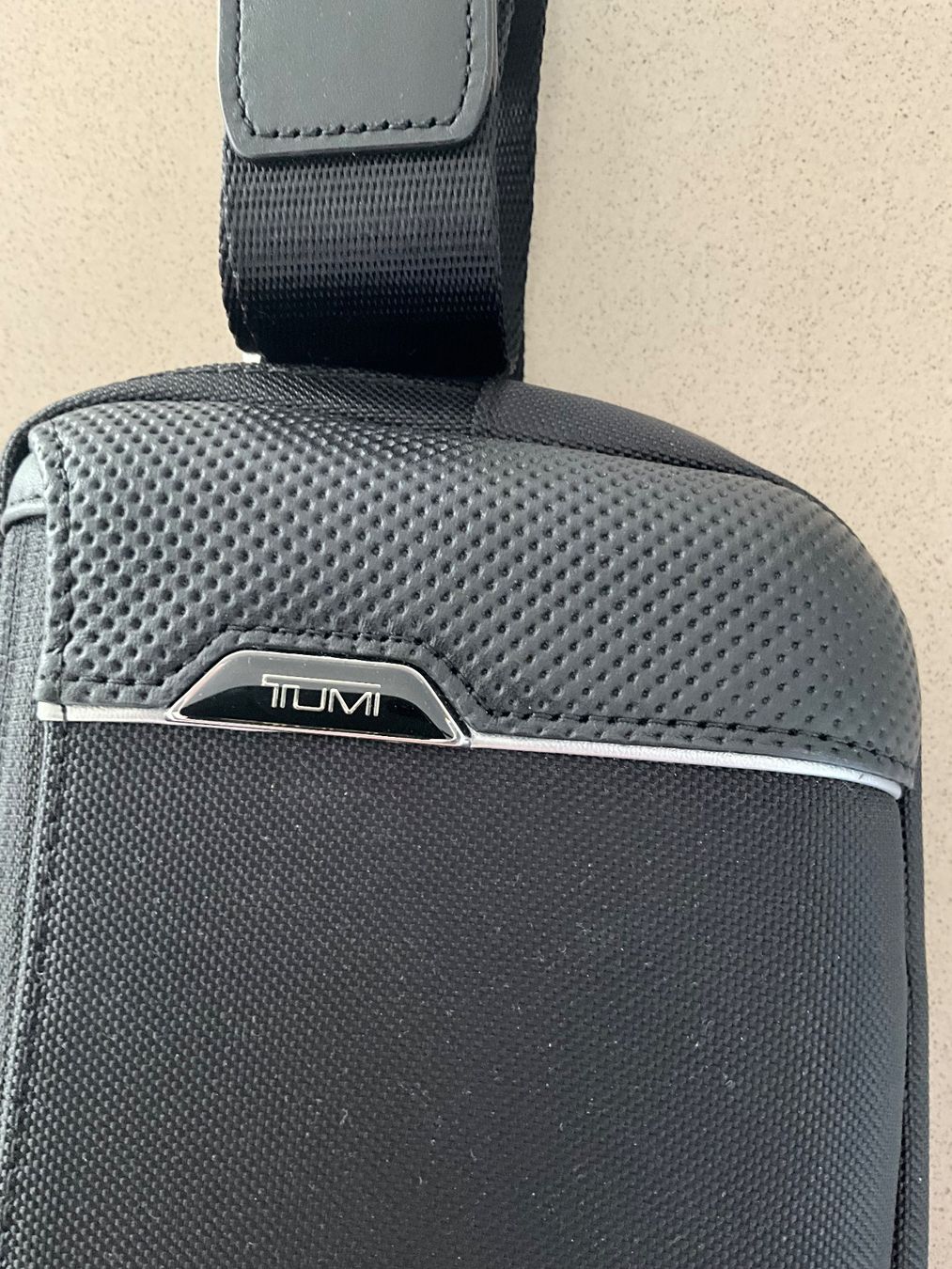 Tumi Borse: Crossbody Bag Marke Tumi – Usato da Seon venduto da xanae 1
