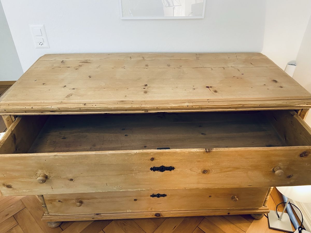 Commodes: Antike grosse Kommode – D'occasion à Zürich par Lilabalu65 1