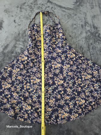 Sexy rückenfreies Kleid florale Größe klein neu