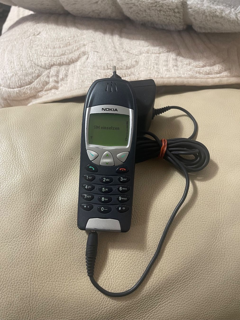 Nokia Handys / Smartphones: Nokia 6210 auto handy inkl lgerät – Gebraucht aus Regensdorf von mex5145 1