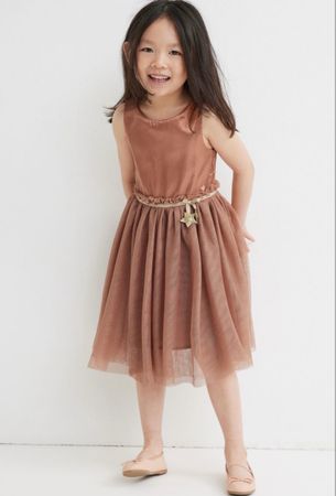 Festliches Tüllkleid mit Glitzerstern Gr. 140 NEU mit Etiket