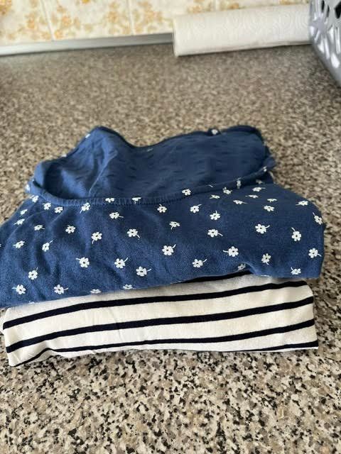 T-shirt: 4 super Damen-Shirts XL, teils Ringelshirts – Usato da Winterthur venduto da amozart 5