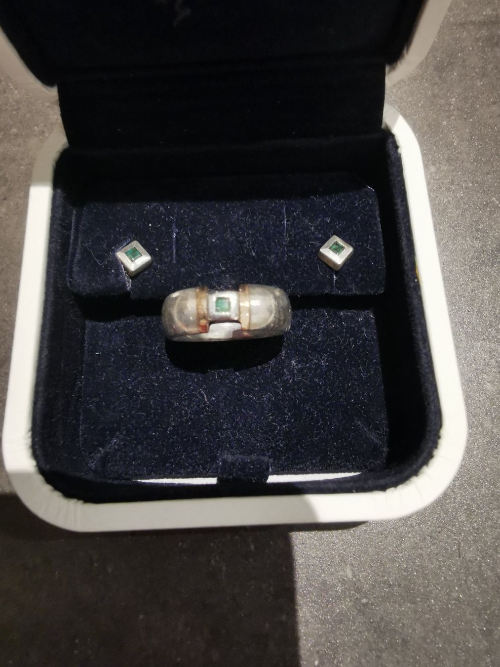 Anelli: SET SILBERRING&OHRRINGE MIT Smaragd, Gr. 52, HADMADE IN DE – Usato da Erlenbach ZH venduto da alisamilana