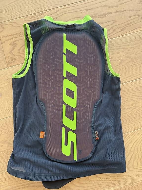Protezioni & Imbottiture: Scott Rückenprotektor Grösse M 155-170cm – Usato da Weggis venduto da rigi75 1