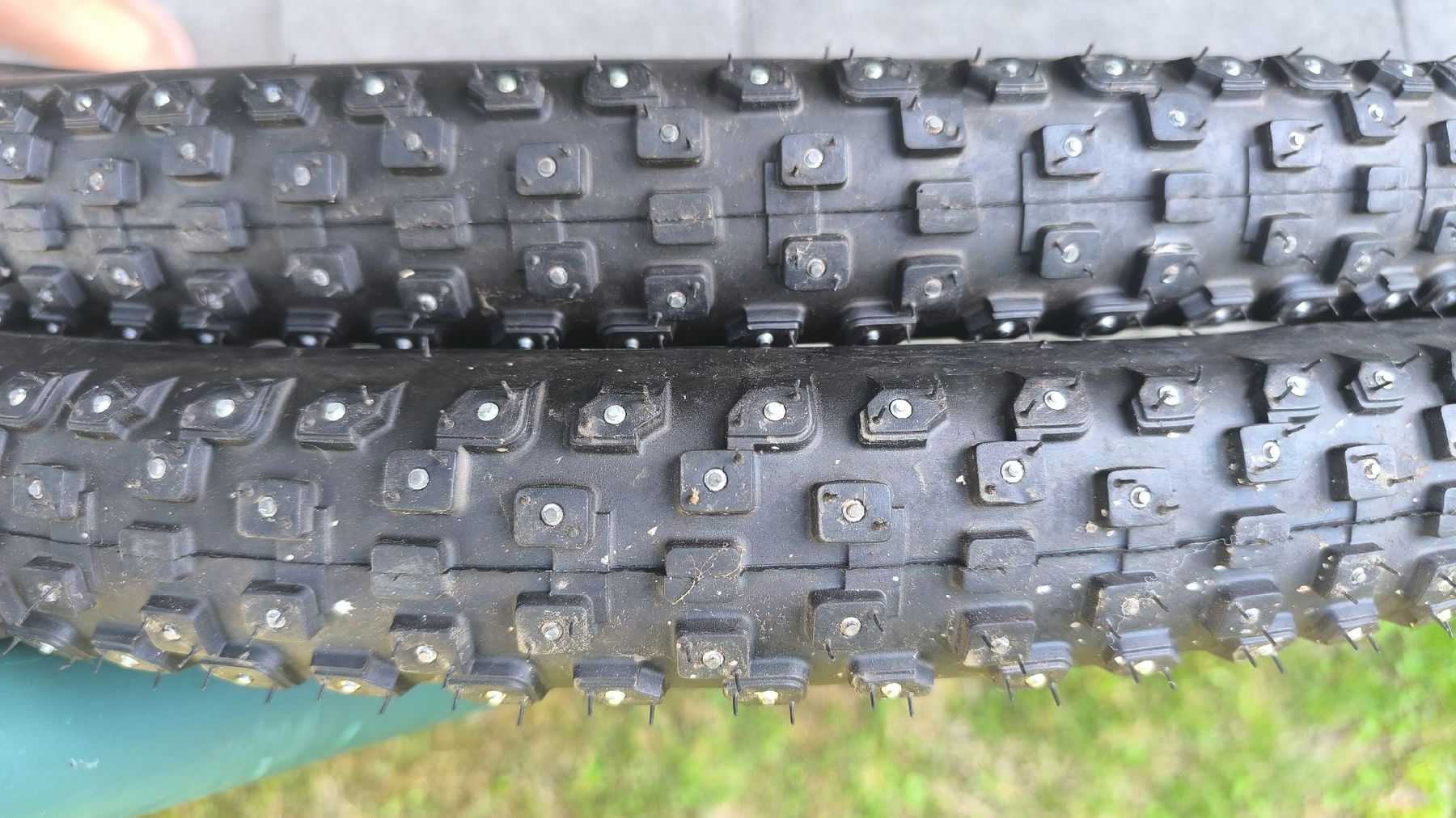 Ersatzteile: Velo Pneu Spike  – Gebraucht aus St.Erhard von himmelblau21 2