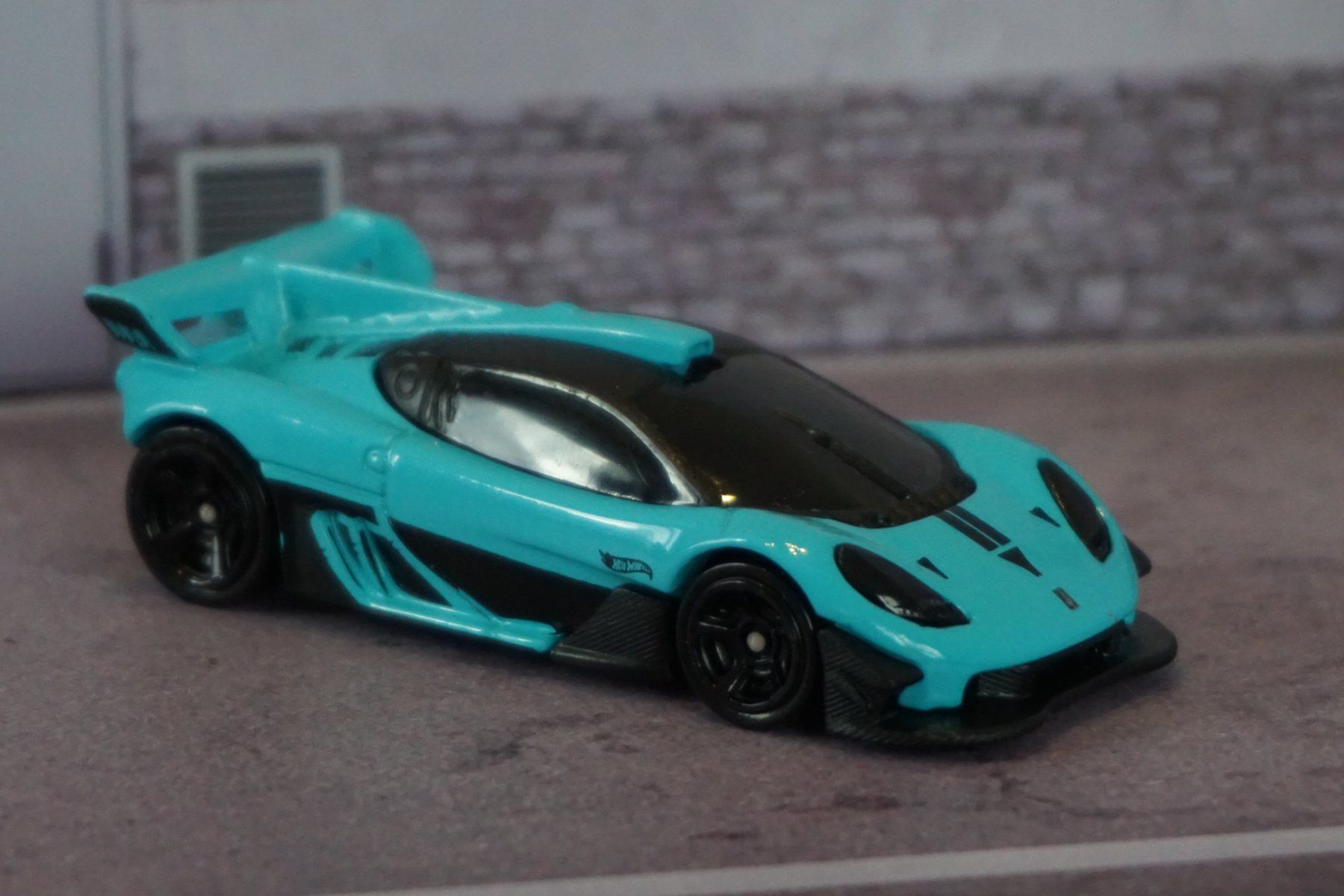 Hot Wheels Modellautos: HotWheels GMA T.50s COOL !!!!!!!!!!!!!!!!!!!!! – Gebraucht aus Reiden von Doppeldecker69