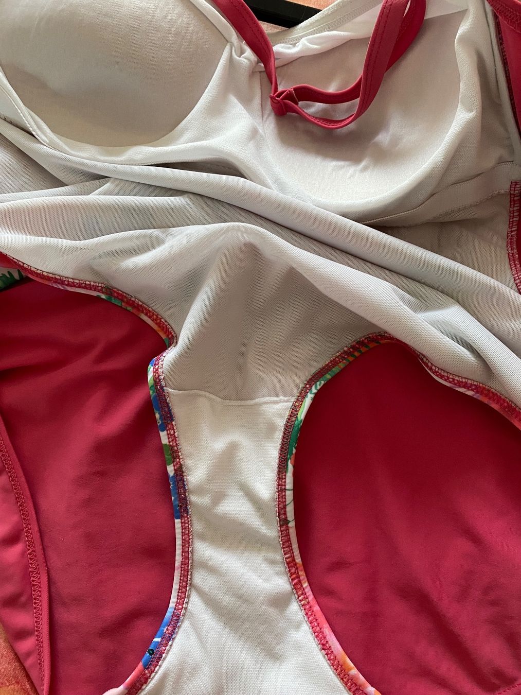 Costumi da bagno & Bikini: Badekleid Grösse 40/42 – Usato da Glattbrugg venduto da riseca 3